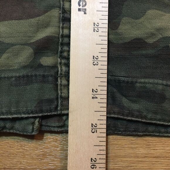 American Eagle Jean Jacket Womens Small Camo Denim Heart Embroidered Cincinnati - Picture 14 of 16